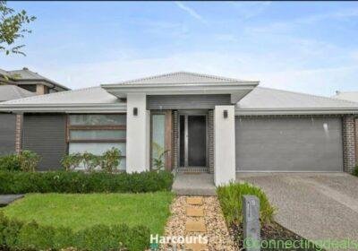 2 Rooms available in a four bedroom house in in Melbourne