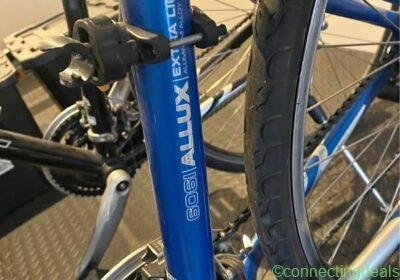 Free ad: $200 for 2 Giant Elwood bicycles in Melbourne. $200 for 2 Giant Elwood bicycles in Melbourne