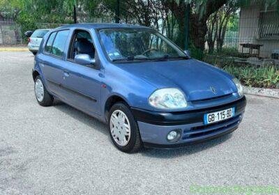 Free ad: 2000 Renault Clio in Marseille. 2000 Renault Clio in Marseille