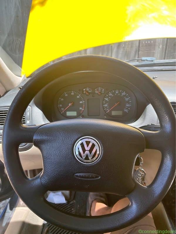 2001 Volkswagen Golf · SE Hatchback Coupe 2D