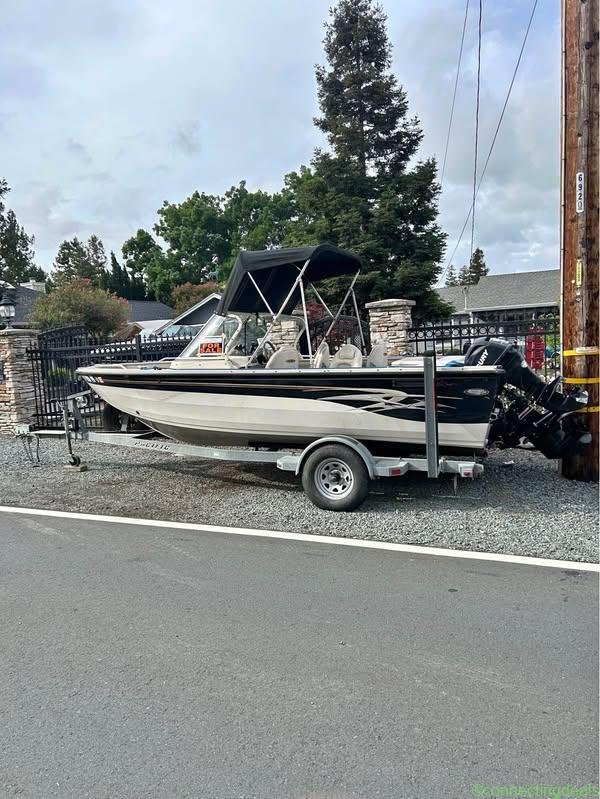 2002 Crestliner sportfish