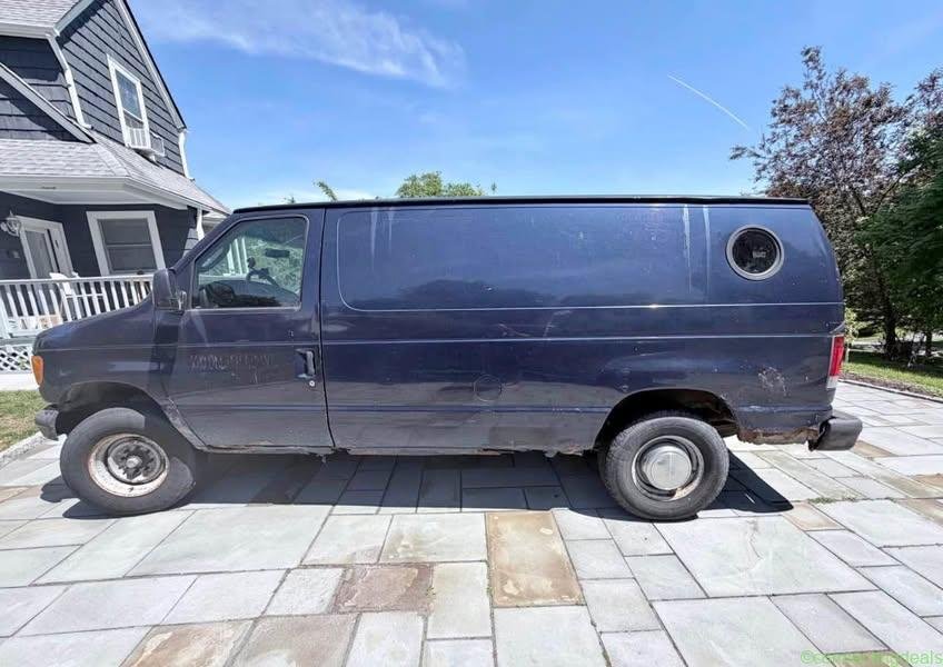 2004 Ford Econoline E250 Cargo · Van