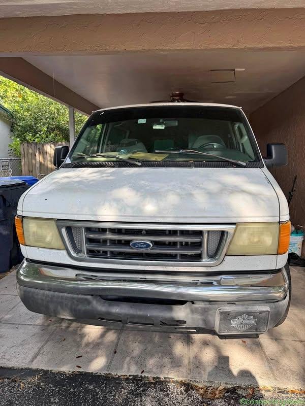 2005 Ford Econoline E150 Cargo · Van