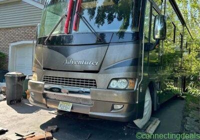 2006 Winnebago Adventurer in New York