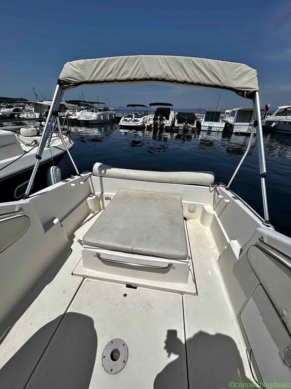 2009 Jeanneau leader 705