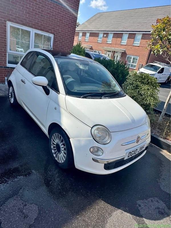 2010 FIAT 500C