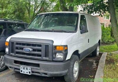 2010 Ford e250 in Montreal