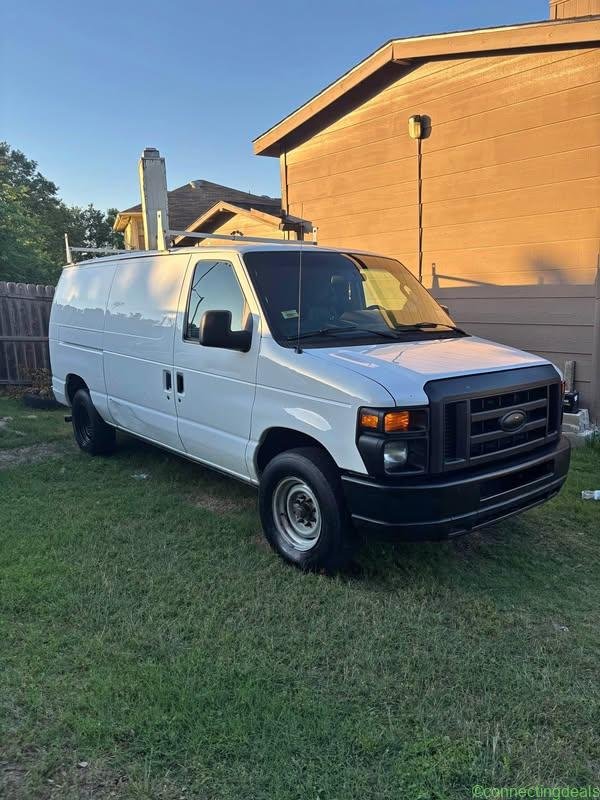 2010 Ford Econoline E150 Cargo · Van