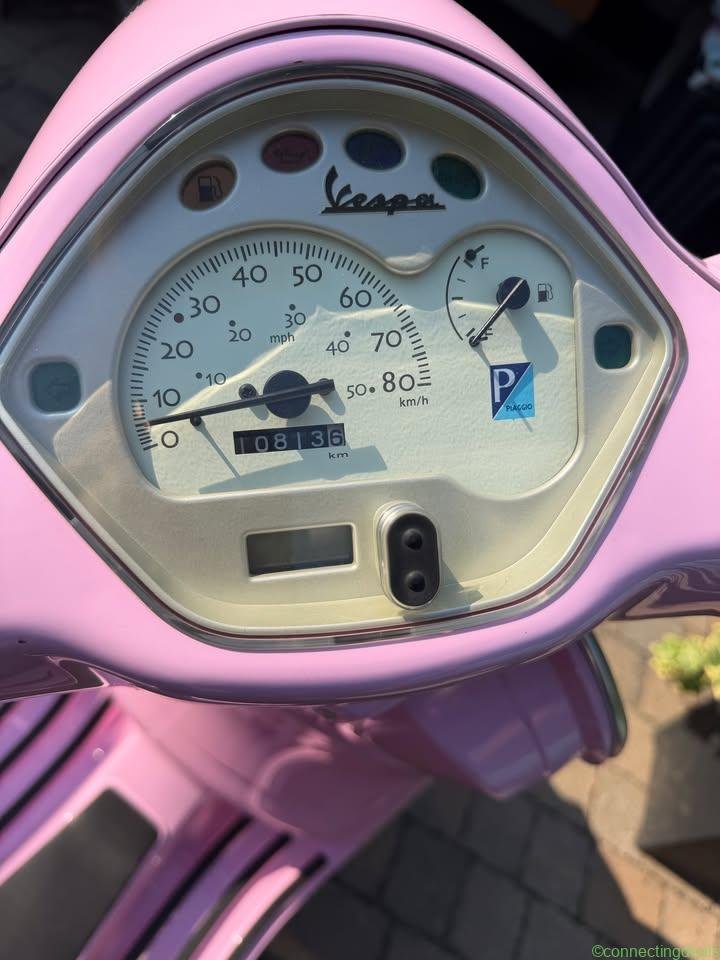 2010 Vespa LX