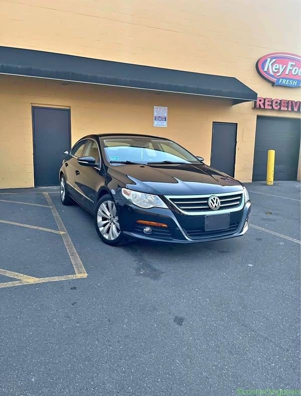 2010 Volkswagen Passat 2.0T SE R-Line Sedan 4D