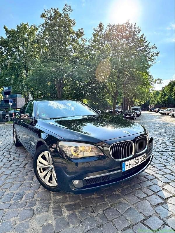 2011 BMW 740 d