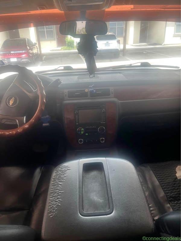 2011 Chevrolet Tahoe Sport Utility 2D