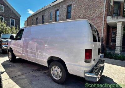 2011 Ford E150 Super Duty Cargo · Commercial Van in Chicago