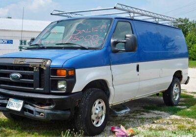 2011 Ford E250 Super Duty Cargo Van 3D in Chicago