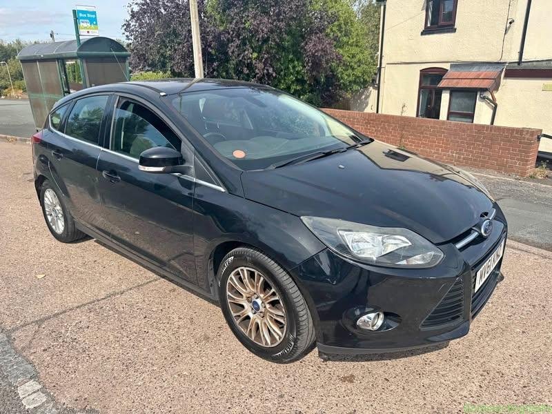 2011 Ford Focus titanium