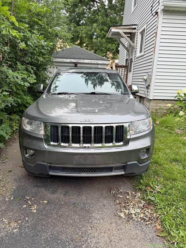2011 Jeep Grand Cherokee · Limited Sport Utility
