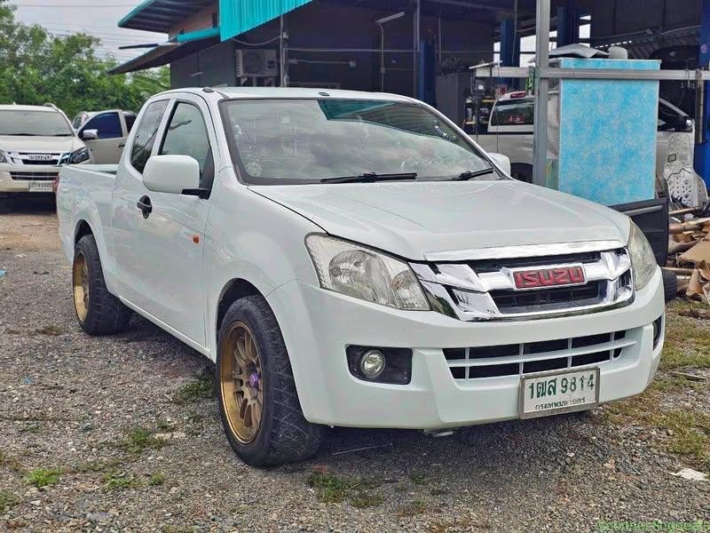 2012 Isuzu All new