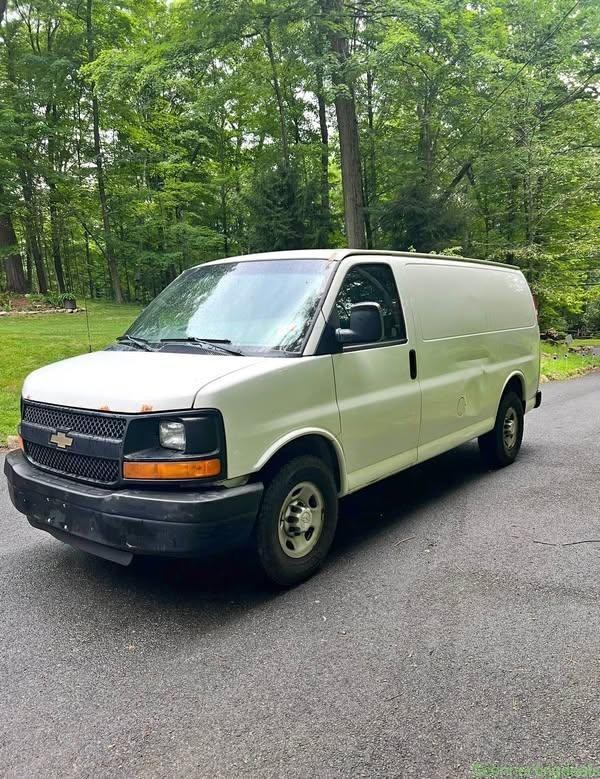 2013 Chevrolet Express 2500 Cargo · Van
