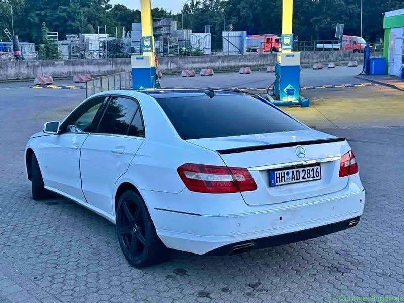 2013 Mercedes-Benz E200