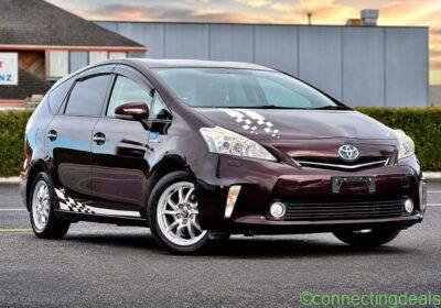 2014 Toyota Prius Alpha S in Auckland