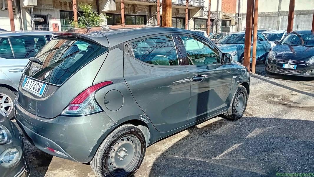 2015 Lancia Ypsilon