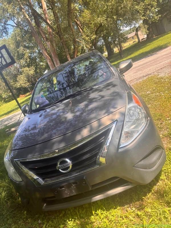 2017 Nissan Versa SV Sedan 4D