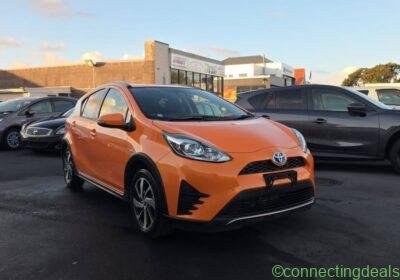 2017 Toyota Aqua Crossover Hybrid in Auckland