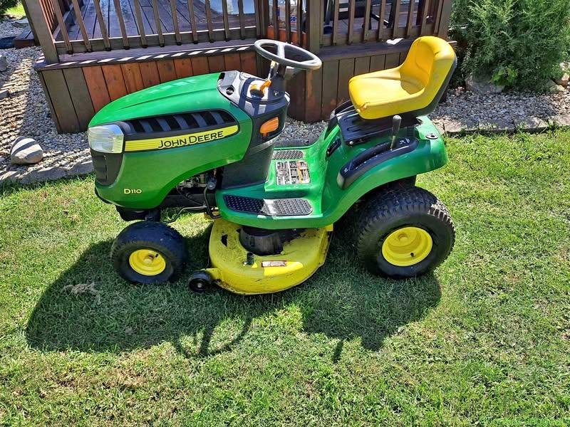 2018 John Deere D110