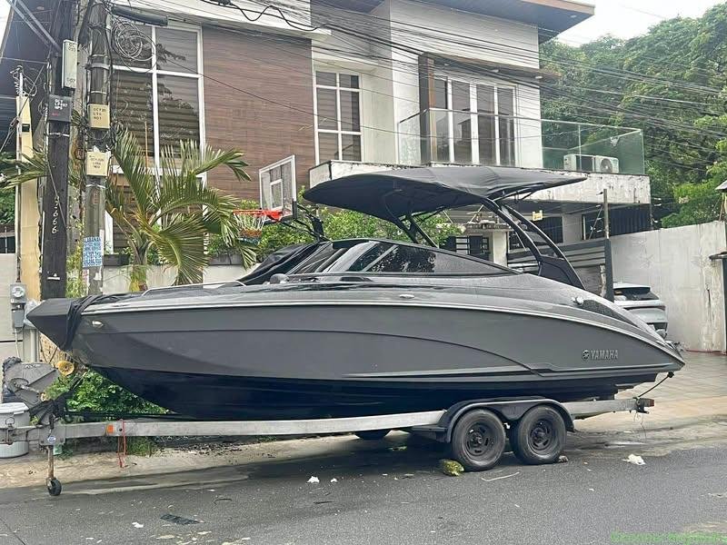 2019 YAMAHA 242X E SERIES