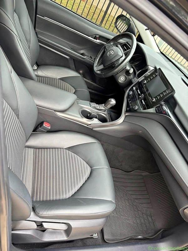 2021 Toyota Camry SE Sedan 4D