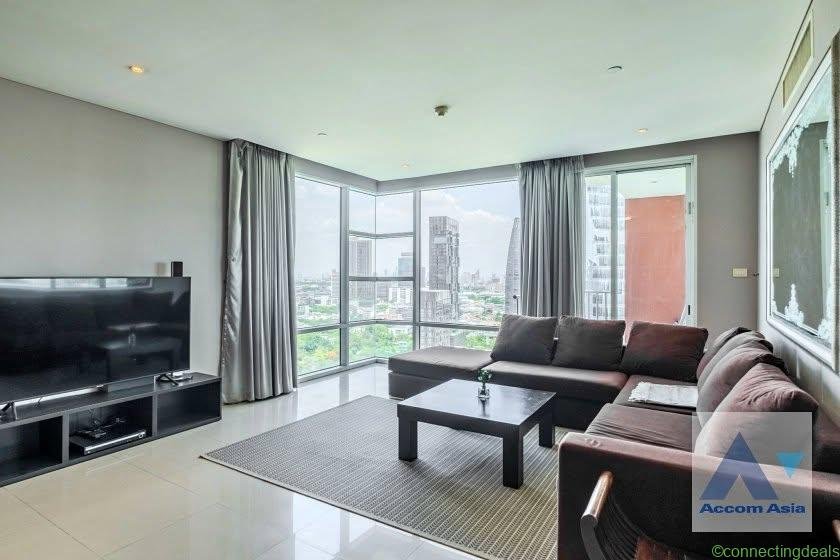 3 Bedrooms Condominium for Rent in Sukhumvit,