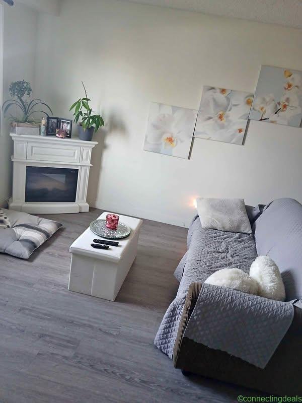3 Beds 1.5 Baths – Townhouse