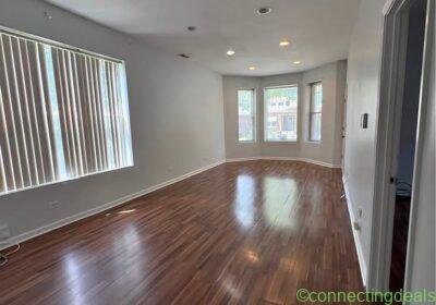 3 Beds 1 Bath - Apartment in Chicago