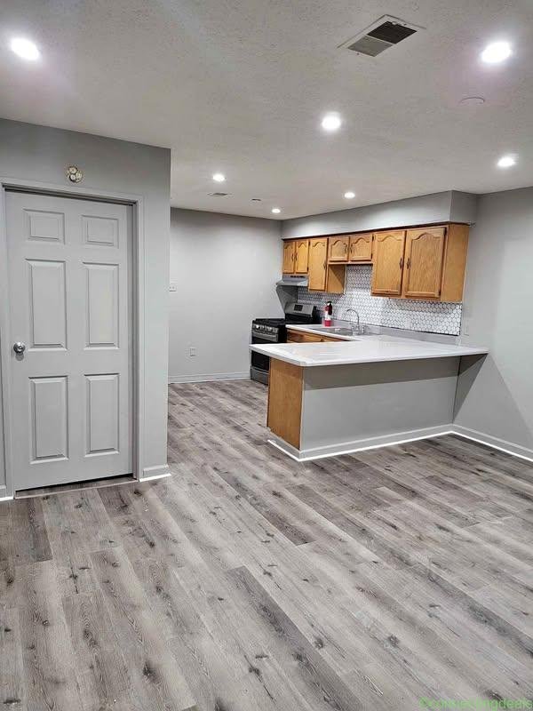 3 Beds 1 Bath – Apartment