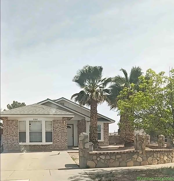 3 Beds 1 Bath – House
