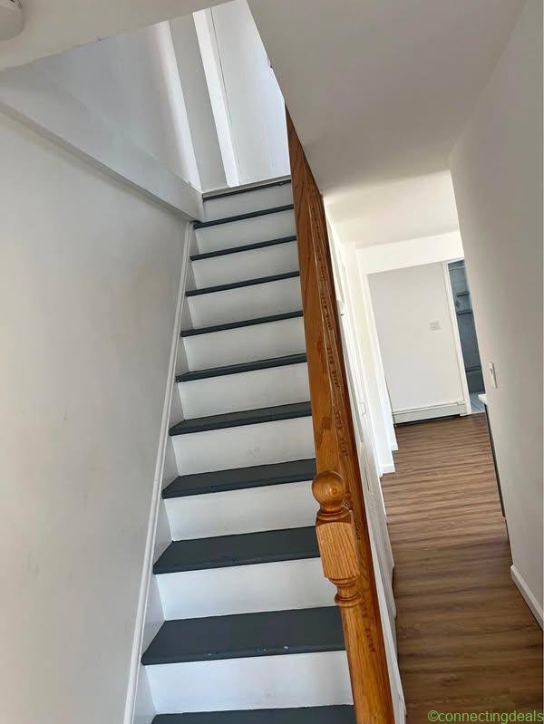 3 Beds 1 Bath – House