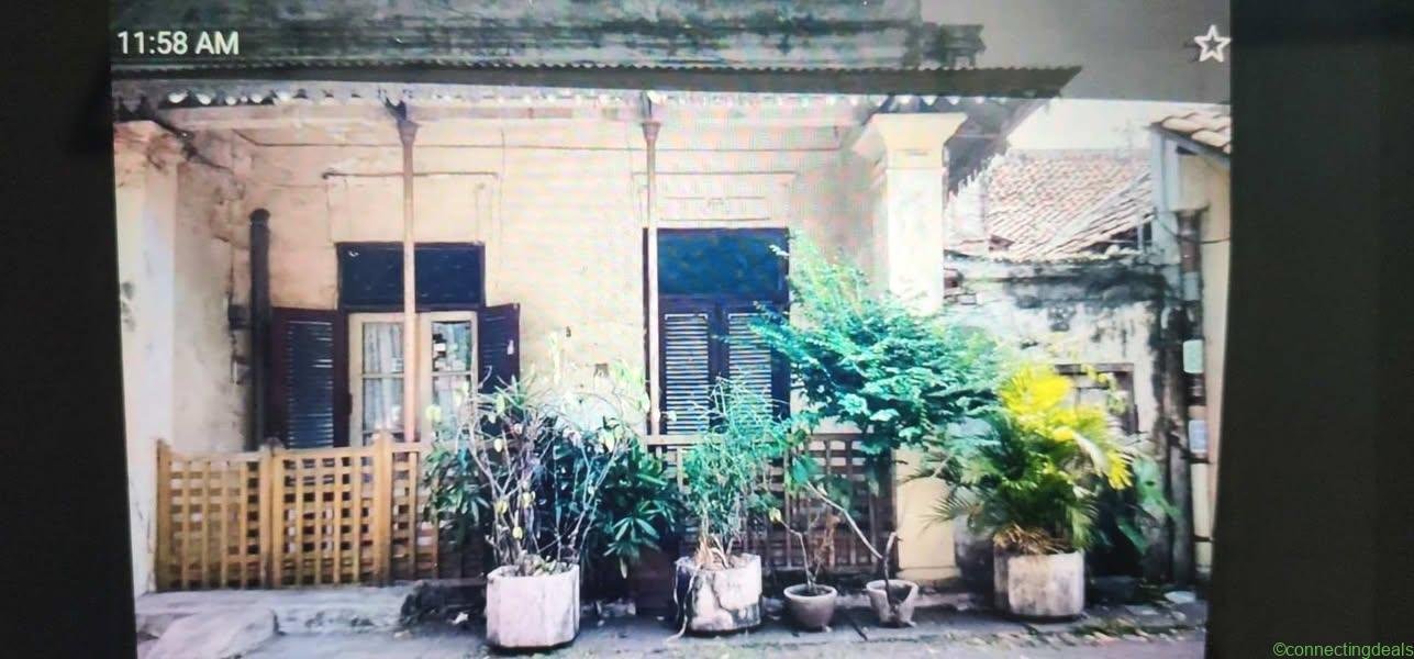 3 Beds 1 Bath – House