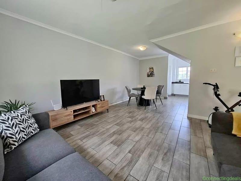 3 Beds 1 Bath Townhouse