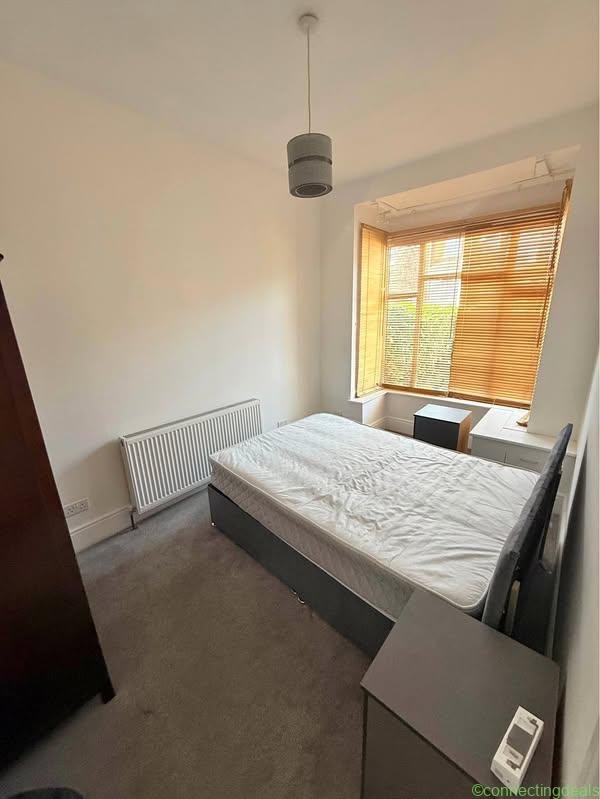3 beds 1 bathroom – House