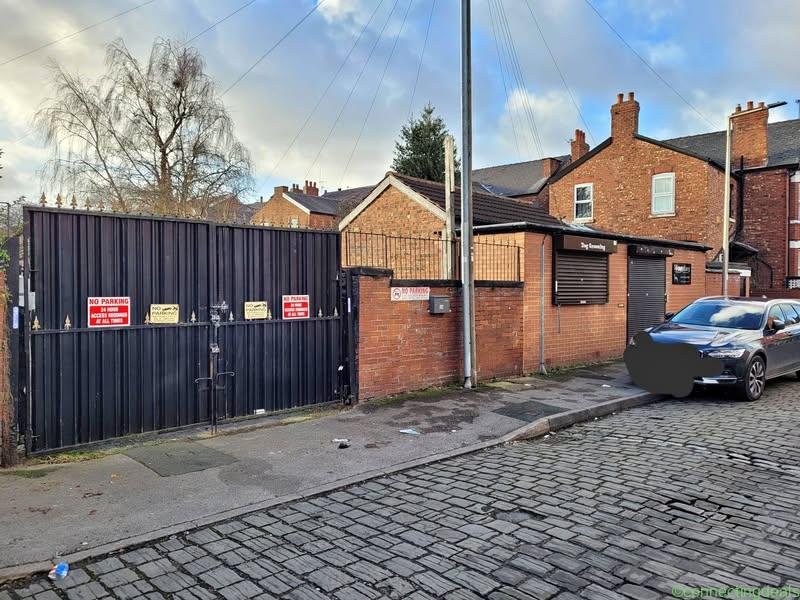 3 beds 1 bathroom – House