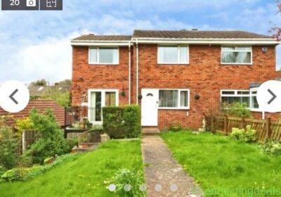 Free ad: 3 beds 1 bathroom โ House in Manchester. 3 beds 1 bathroom โ House in Manchester