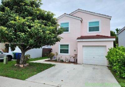 Free ad: 3 Beds 2.5 Baths - House in Miami. 3 Beds 2.5 Baths - House in Miami