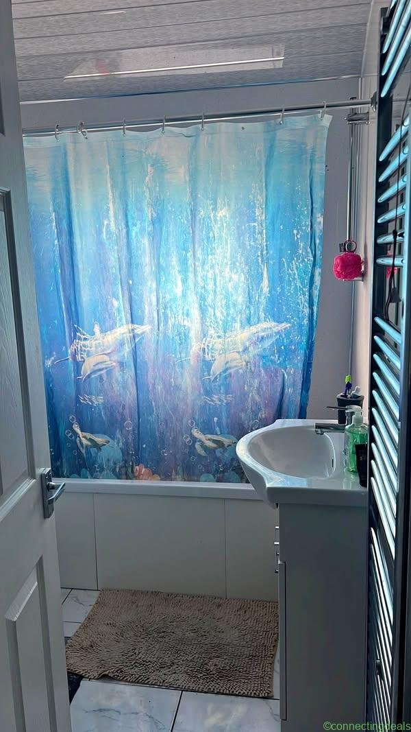 3 beds 2 bathrooms – House