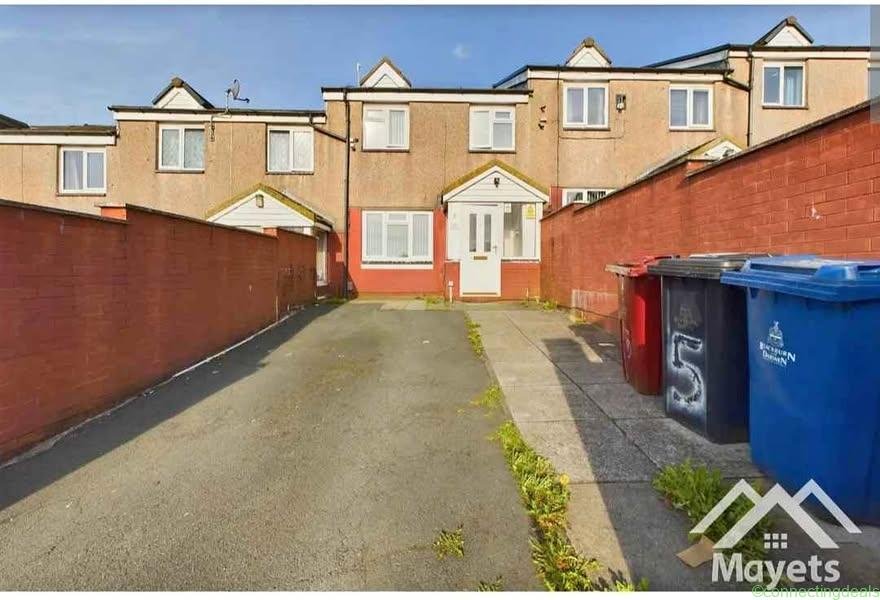 3 beds 2 bathrooms – House