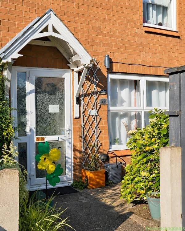 3 beds 2 bathrooms – House