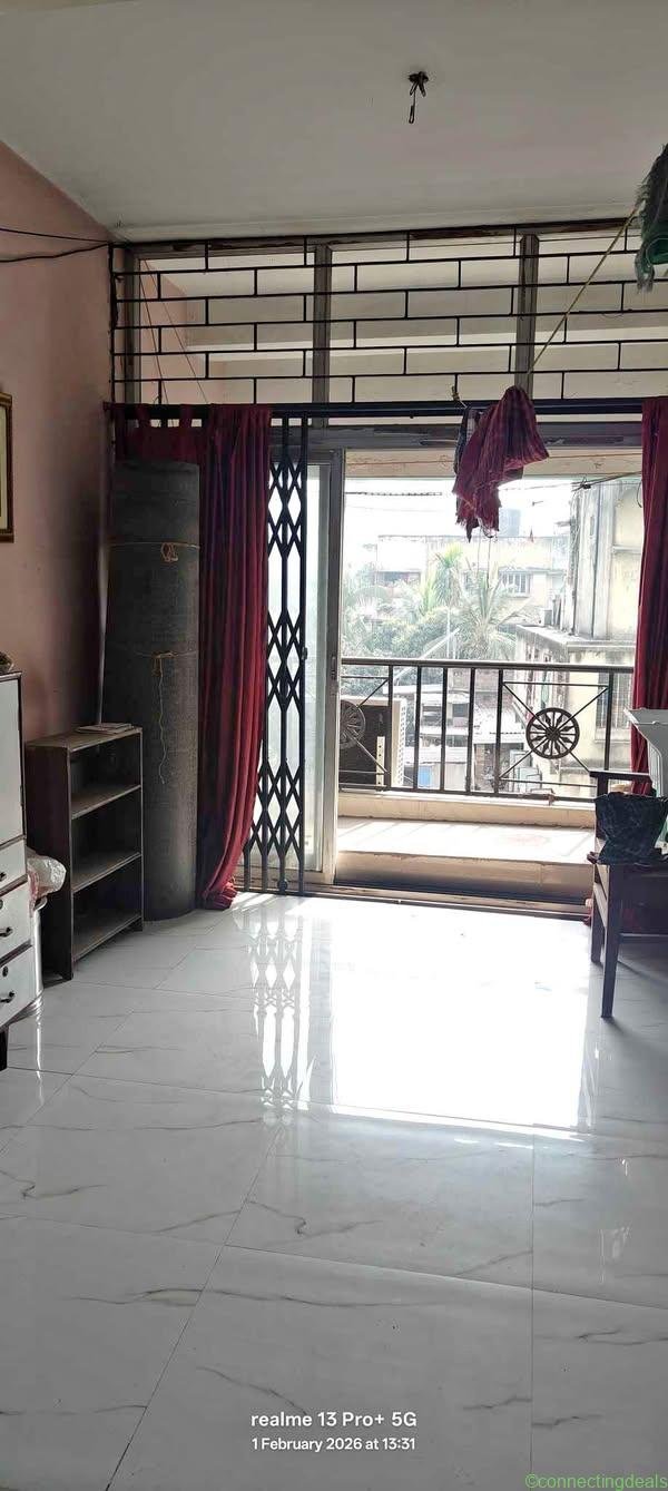 3 Beds 2 Baths – Apartment