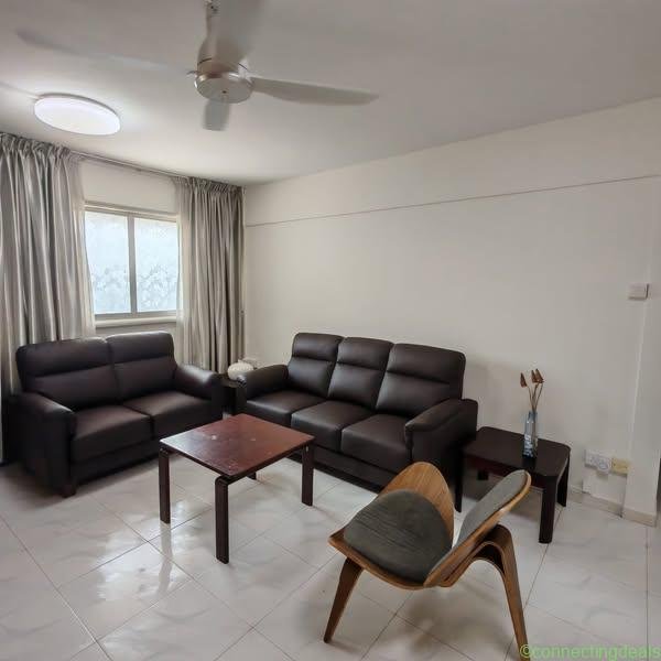 3 beds 2 baths Flat/apartment