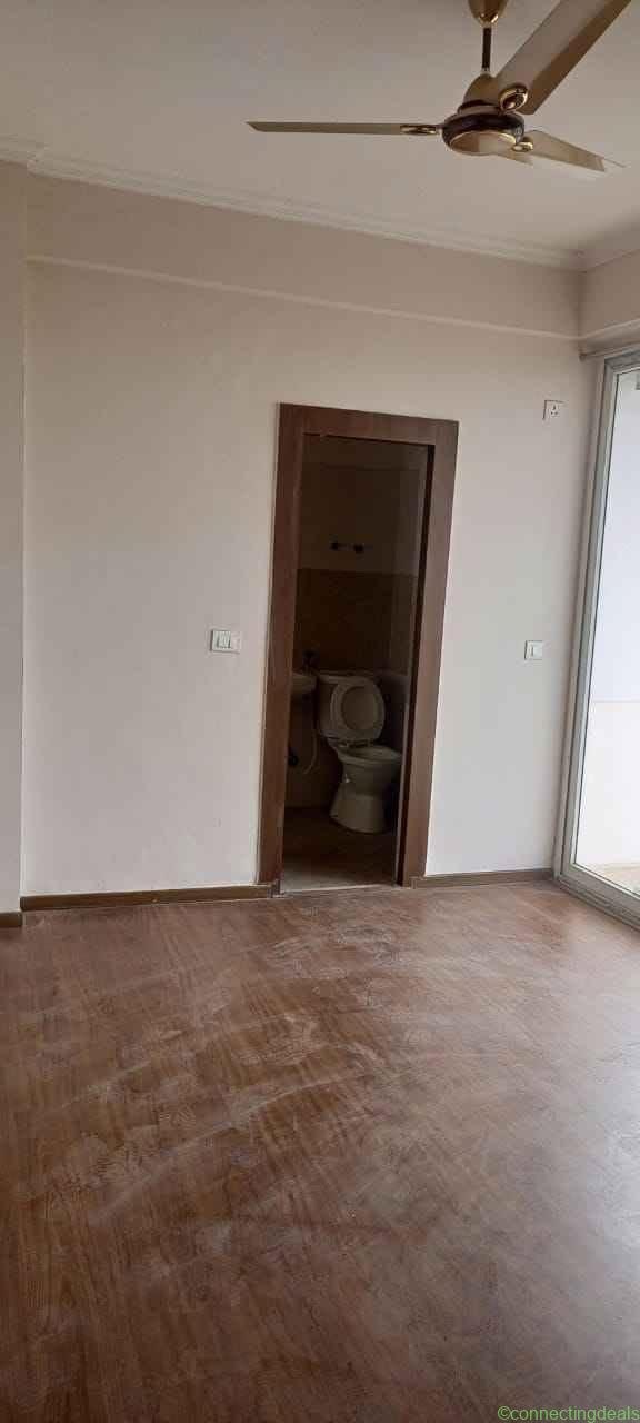 3 Beds 3 Baths – Apartment