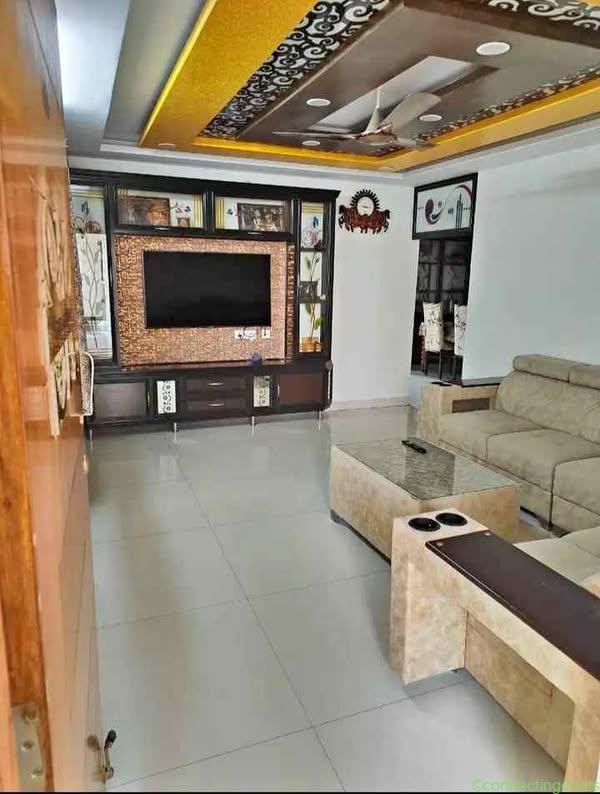 3 Beds 3 Baths – Apartment
