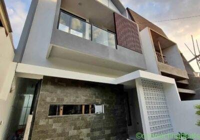 3 KT 2 KM - Rumah in Surabaya